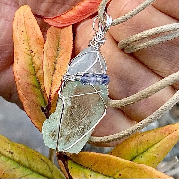 Aquamarine, Spodumene & Iolite Bead Necklace - Picture 11 of 16